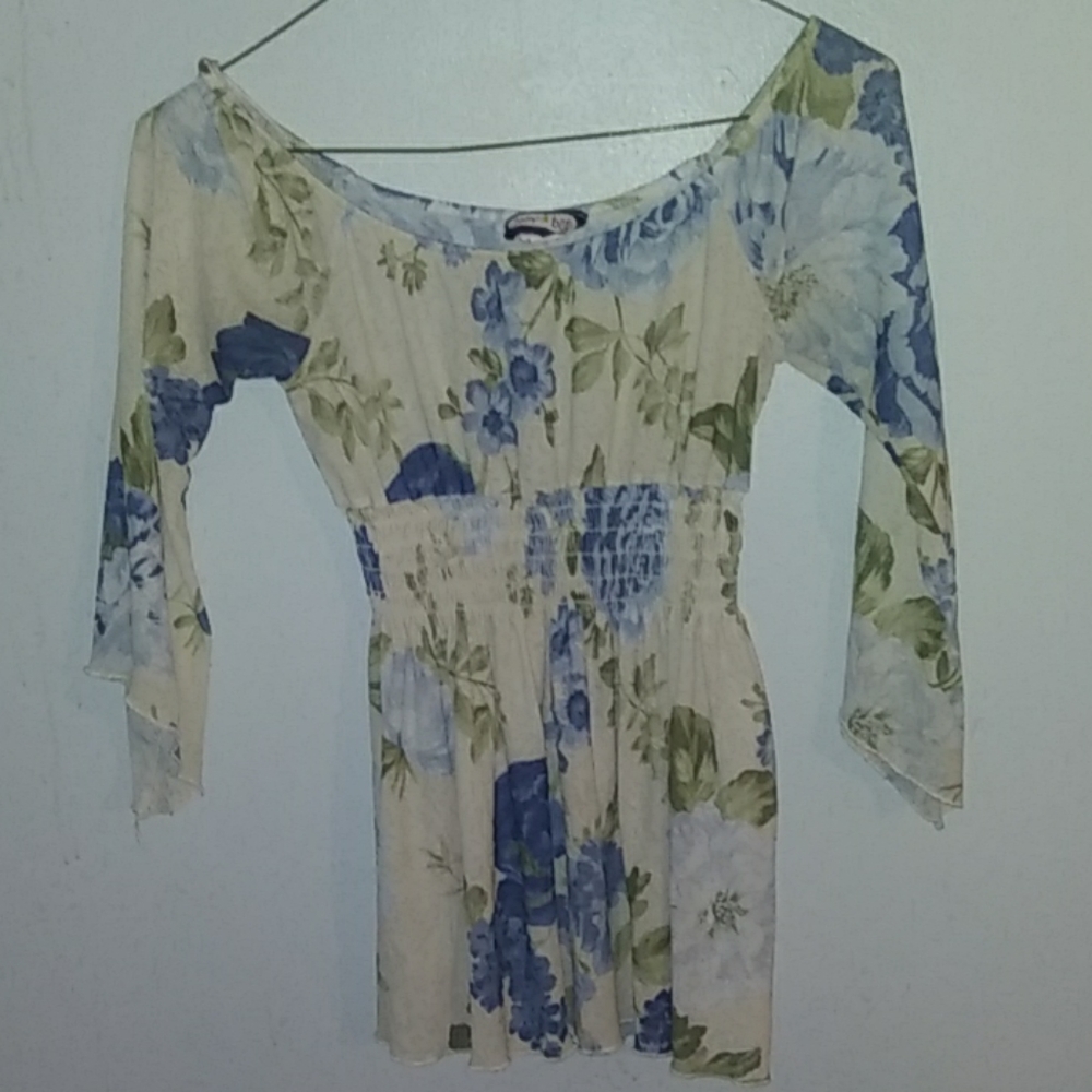 Womens top size small